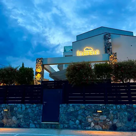 Daire Interni Luxury Living B *